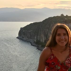 Meet your Posher, Hannah